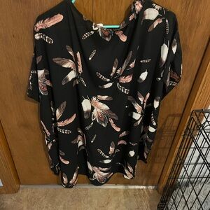 J.O.A. Black and Pink Feather Print Women's Top